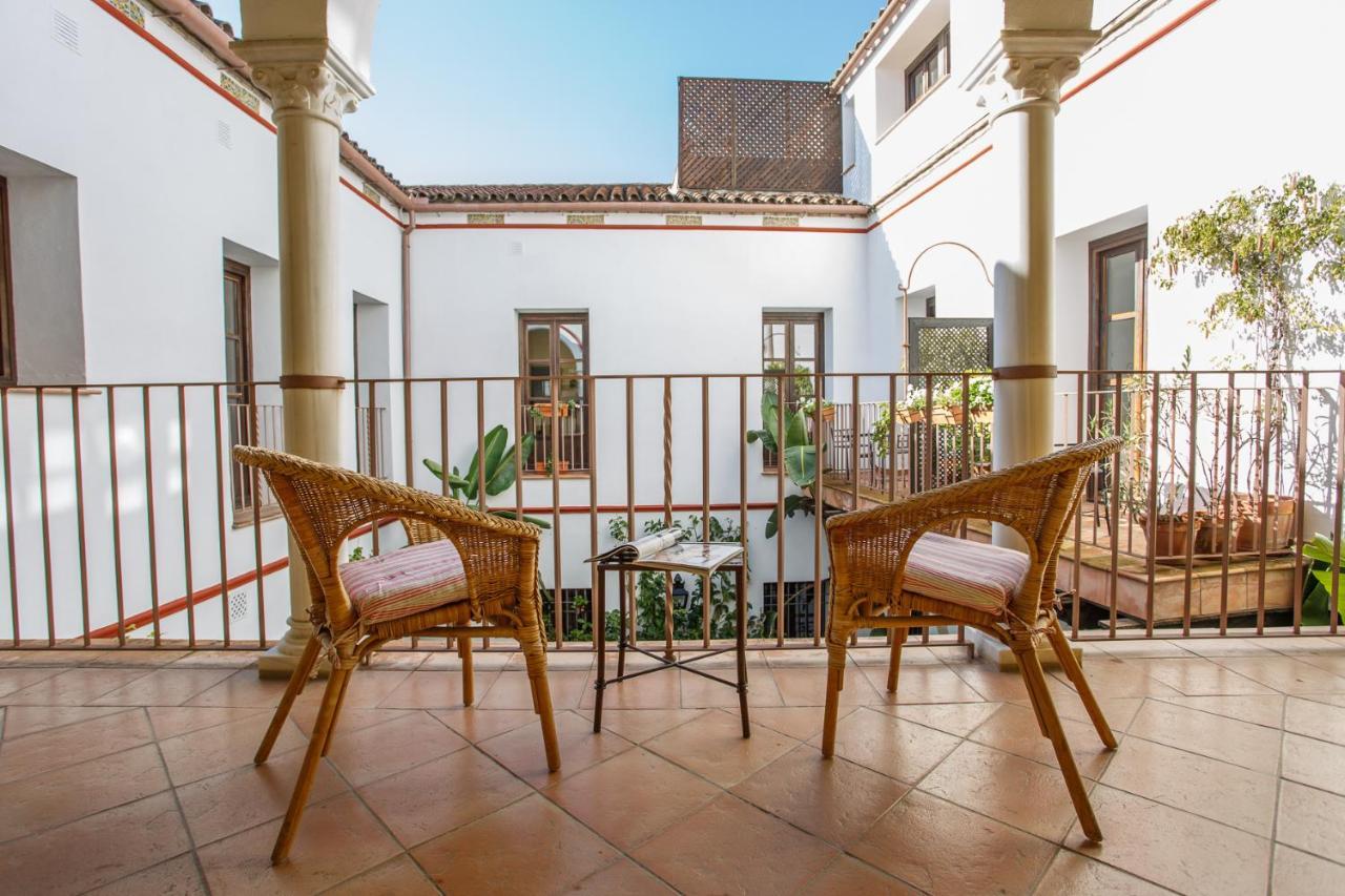 Apartamentos Los Patios De La Juderia Cordoba Luaran gambar